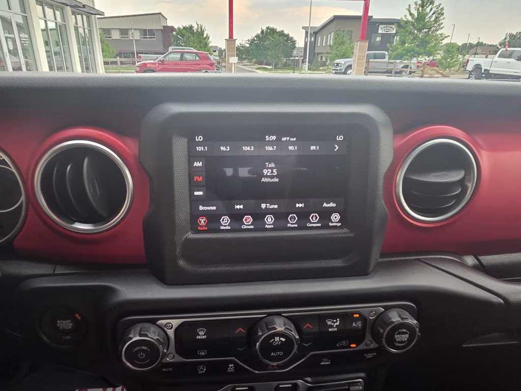 2020 Black Clearcoat Jeep Gladiator Rubicon 4X4 Truck
