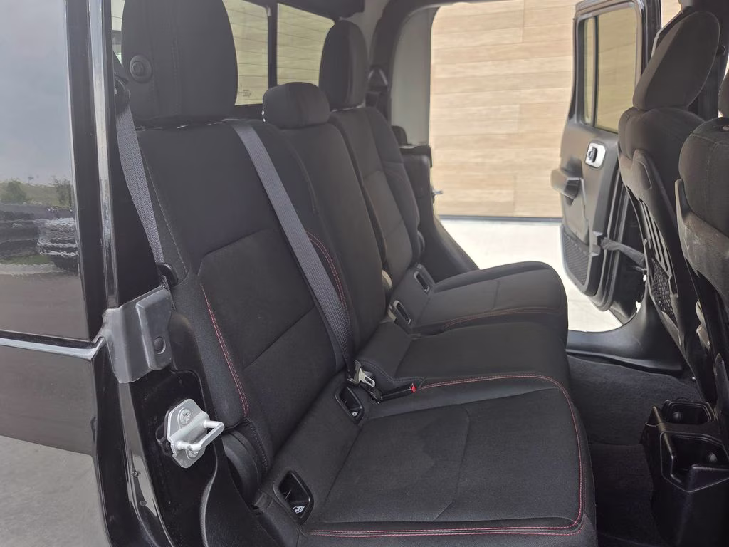 2020 Black Clearcoat Jeep Gladiator Rubicon 4X4 Truck