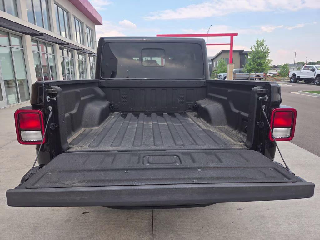 2020 Black Clearcoat Jeep Gladiator Rubicon 4X4 Truck