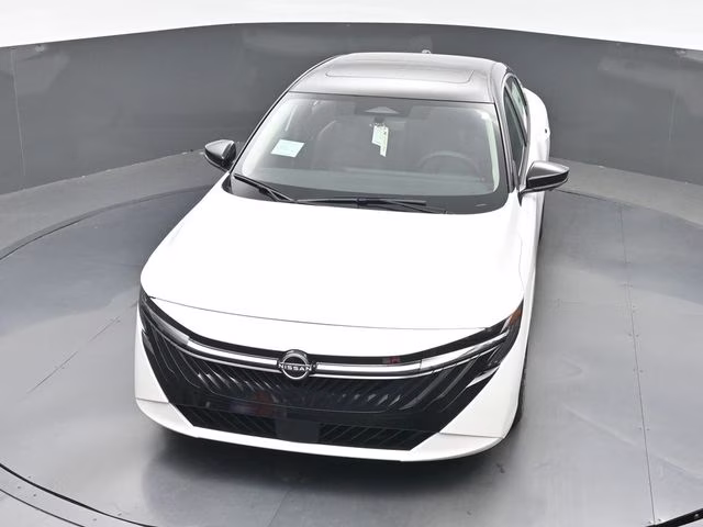 2026 Aspen White/Super Black Nissan Sentra SR FWD Sedan