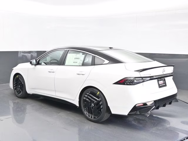 2026 Aspen White/Super Black Nissan Sentra SR FWD Sedan