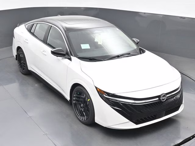 2026 Aspen White/Super Black Nissan Sentra SR FWD Sedan