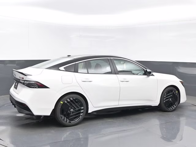 2026 Aspen White/Super Black Nissan Sentra SR FWD Sedan