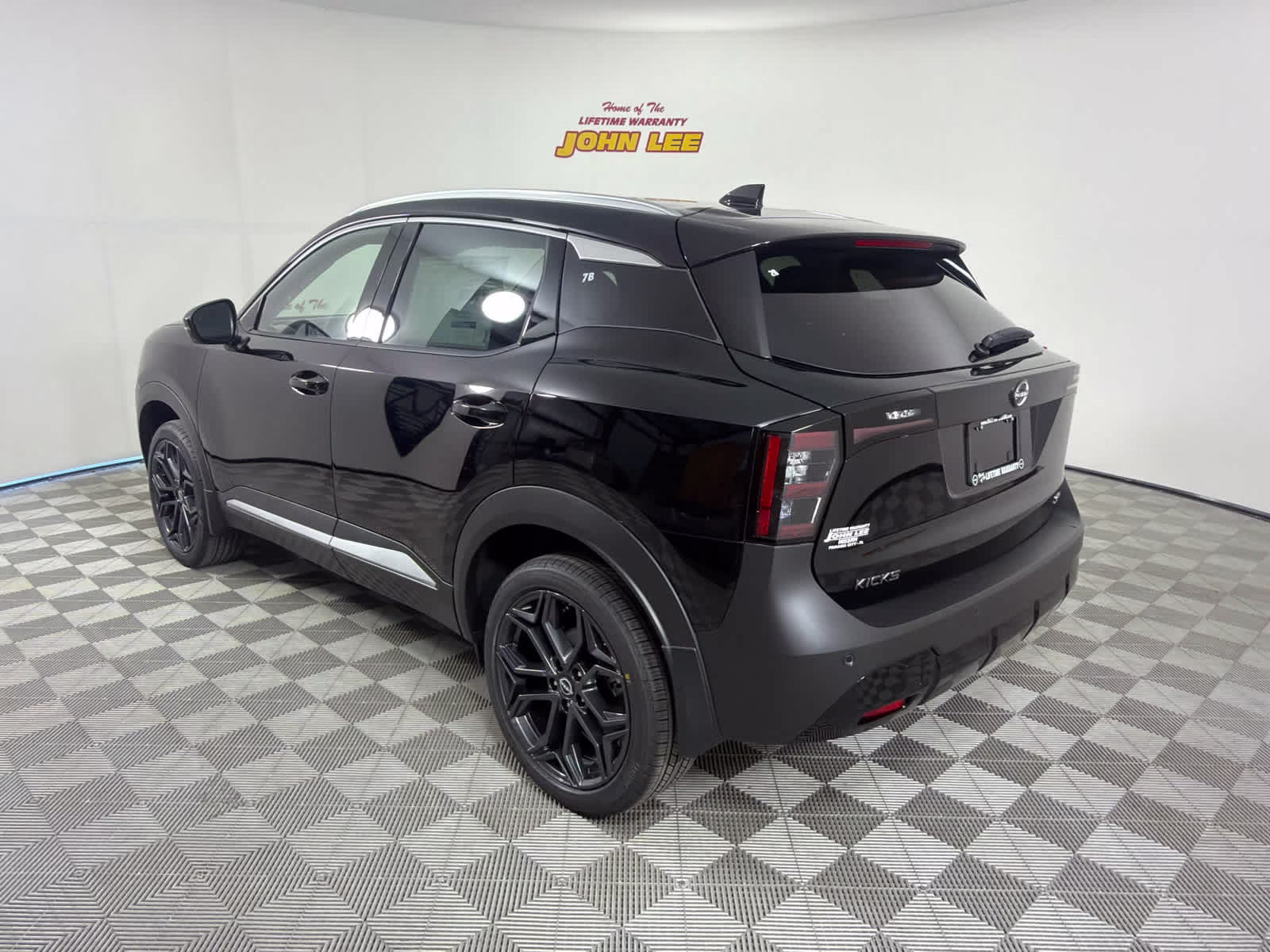 2026 Super Black Nissan Kicks SR FWD SUV