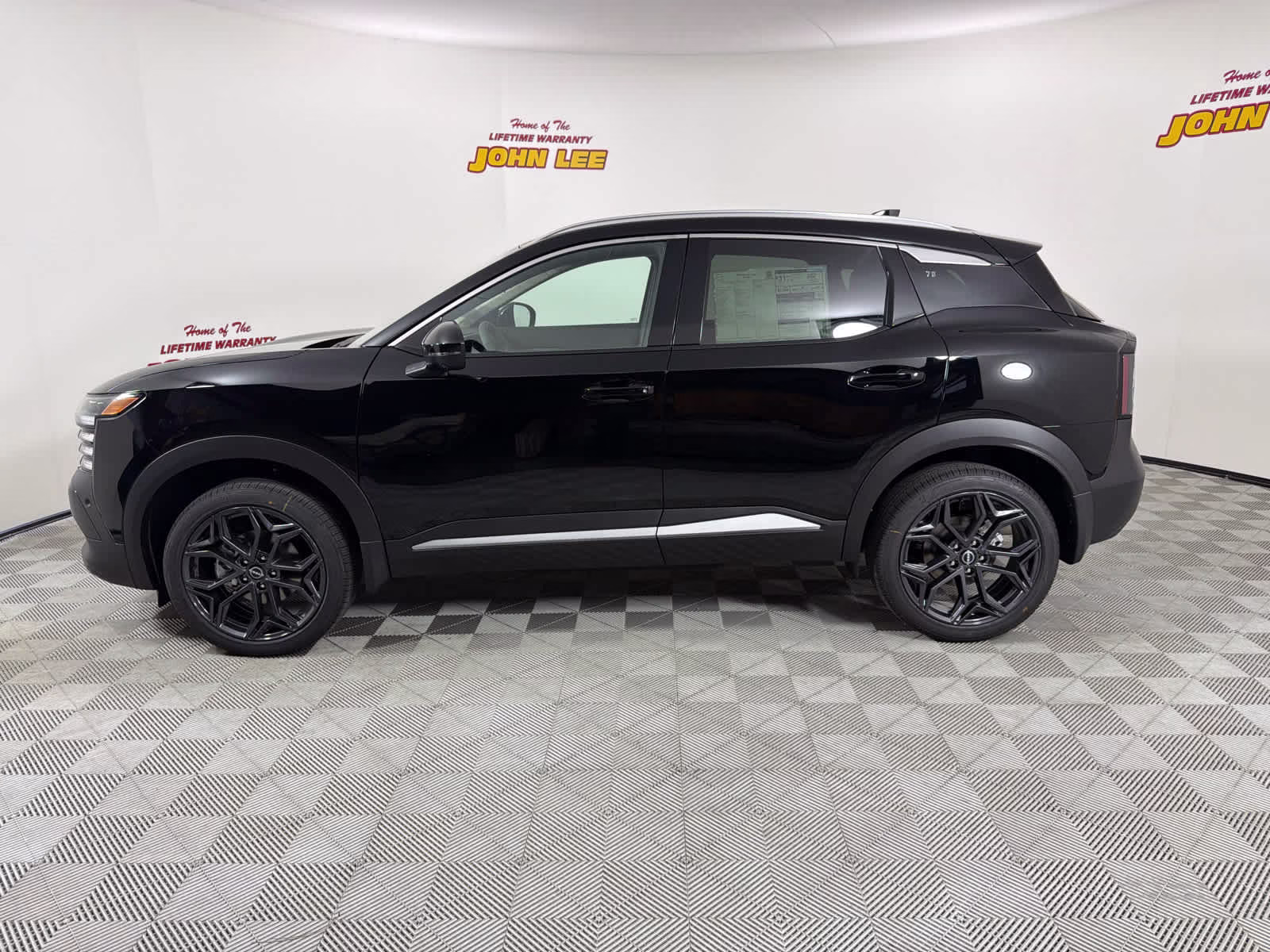2026 Super Black Nissan Kicks SR FWD SUV
