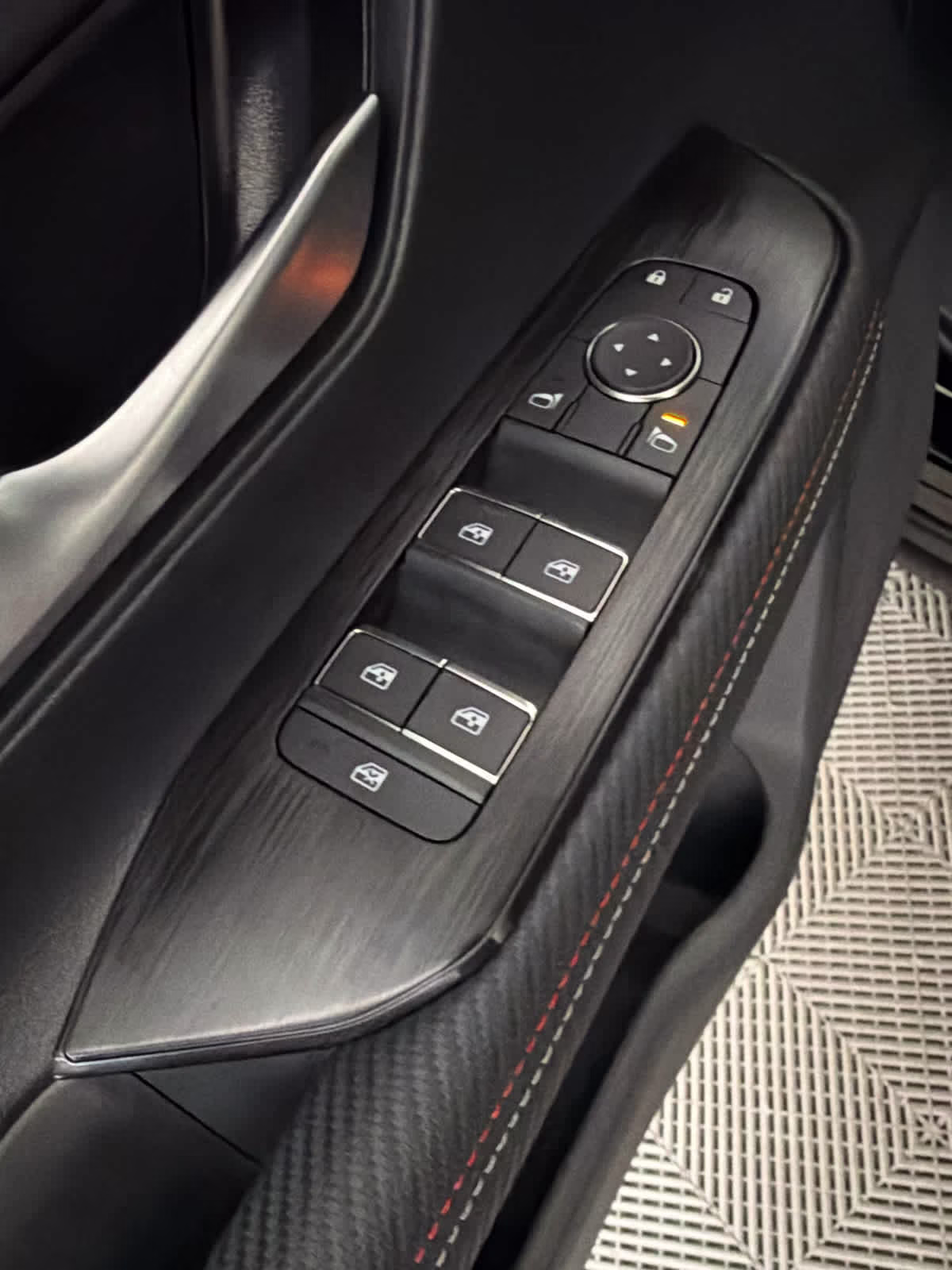 2026 Super Black Nissan Kicks SR FWD SUV