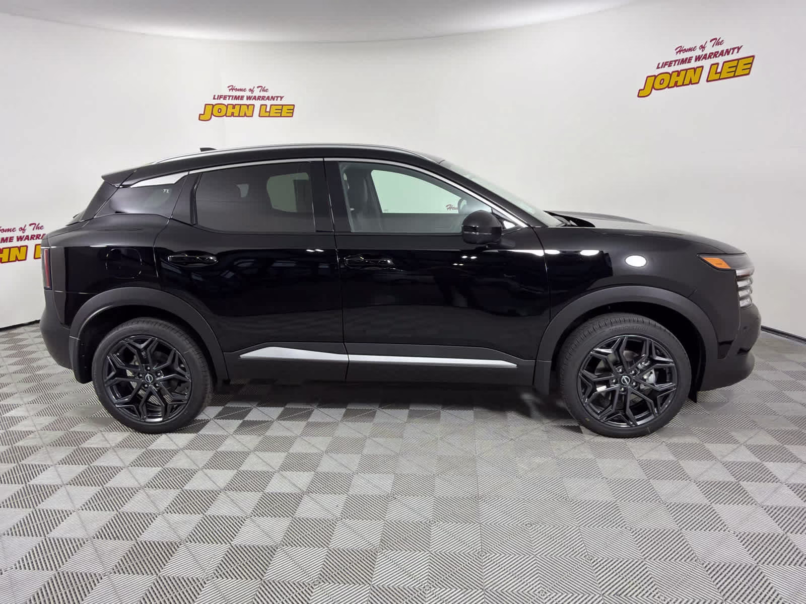 2026 Super Black Nissan Kicks SR FWD SUV
