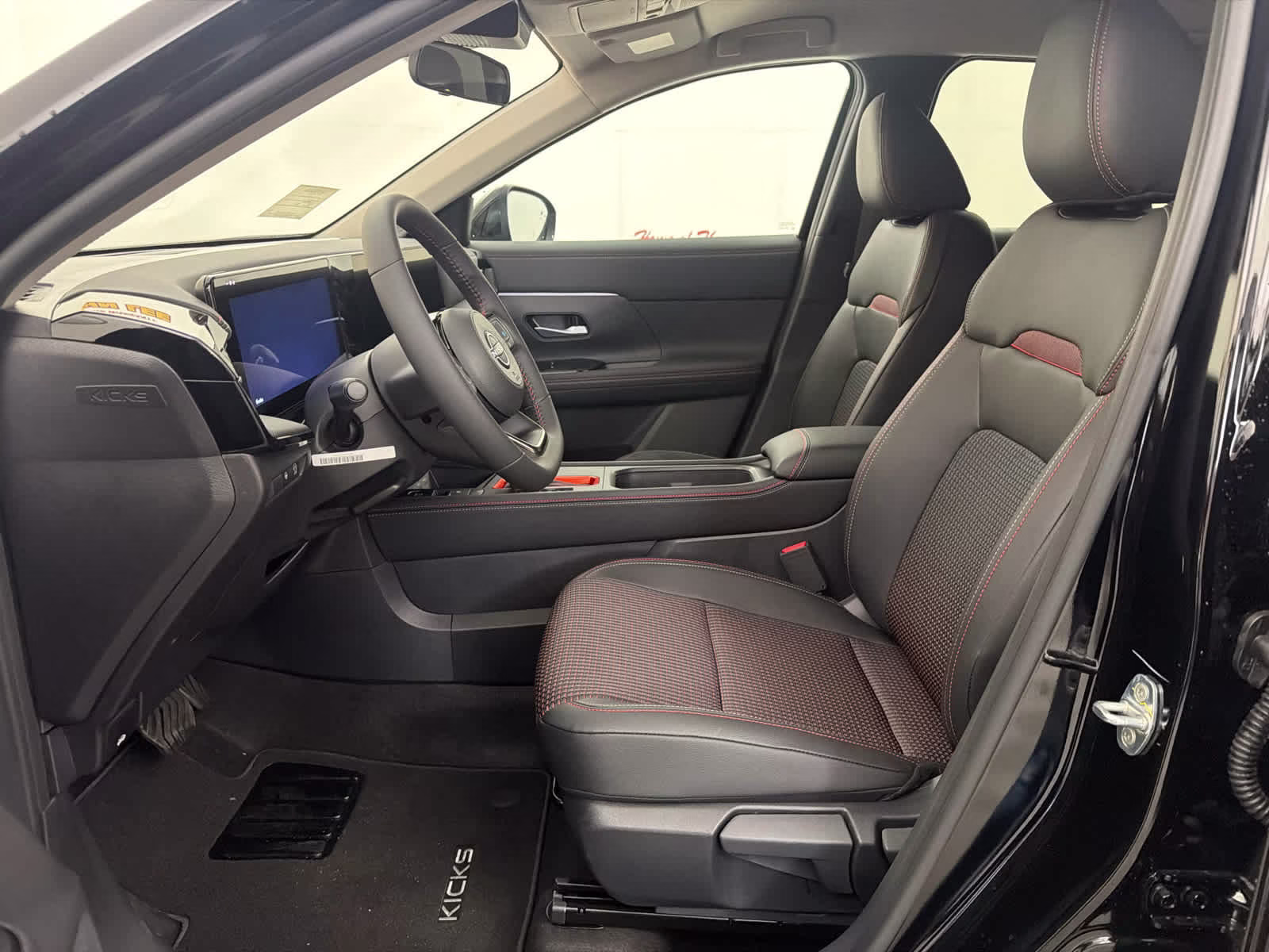 2026 Super Black Nissan Kicks SR FWD SUV
