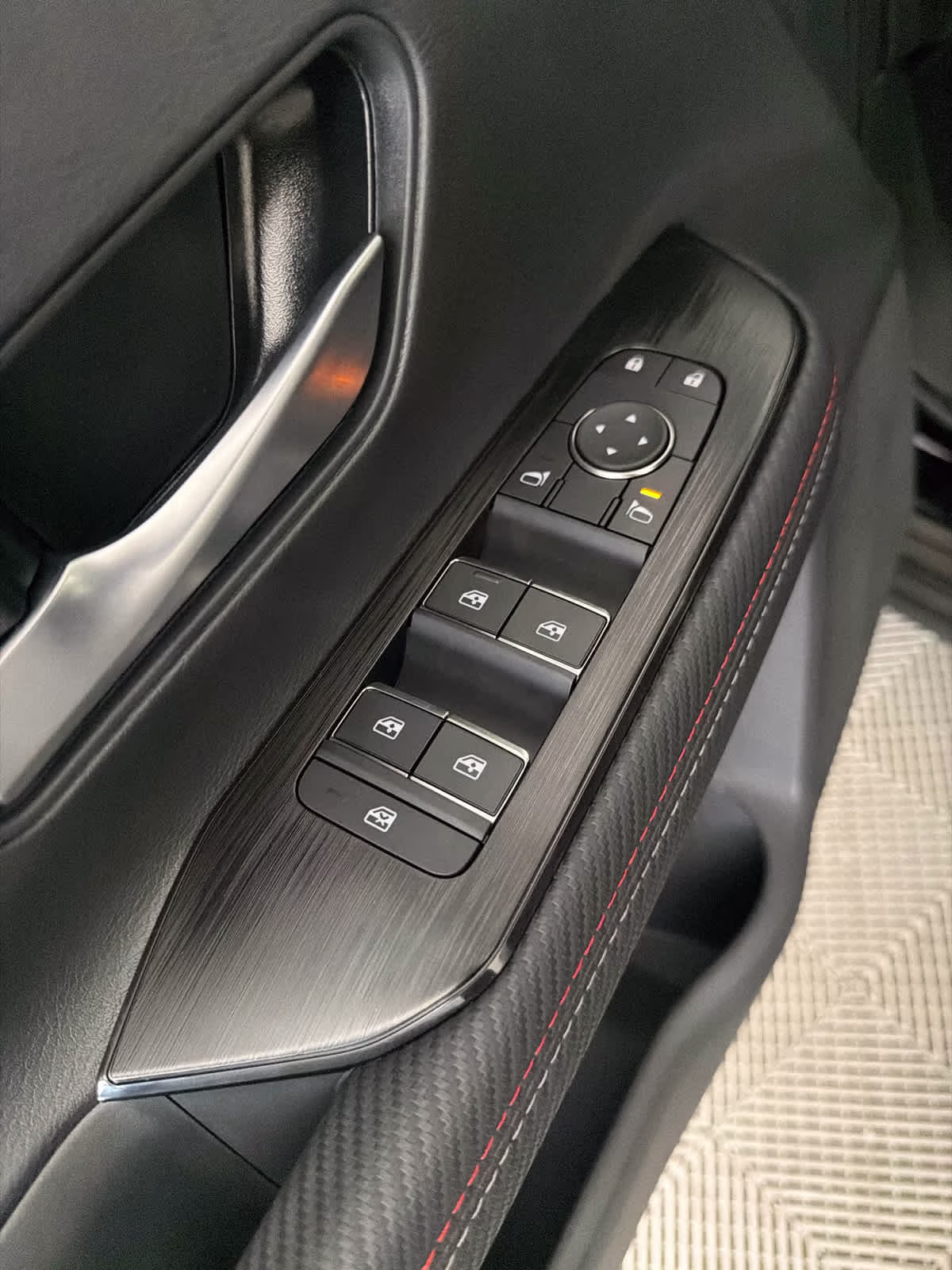 2026 Super Black Nissan Kicks SR FWD SUV