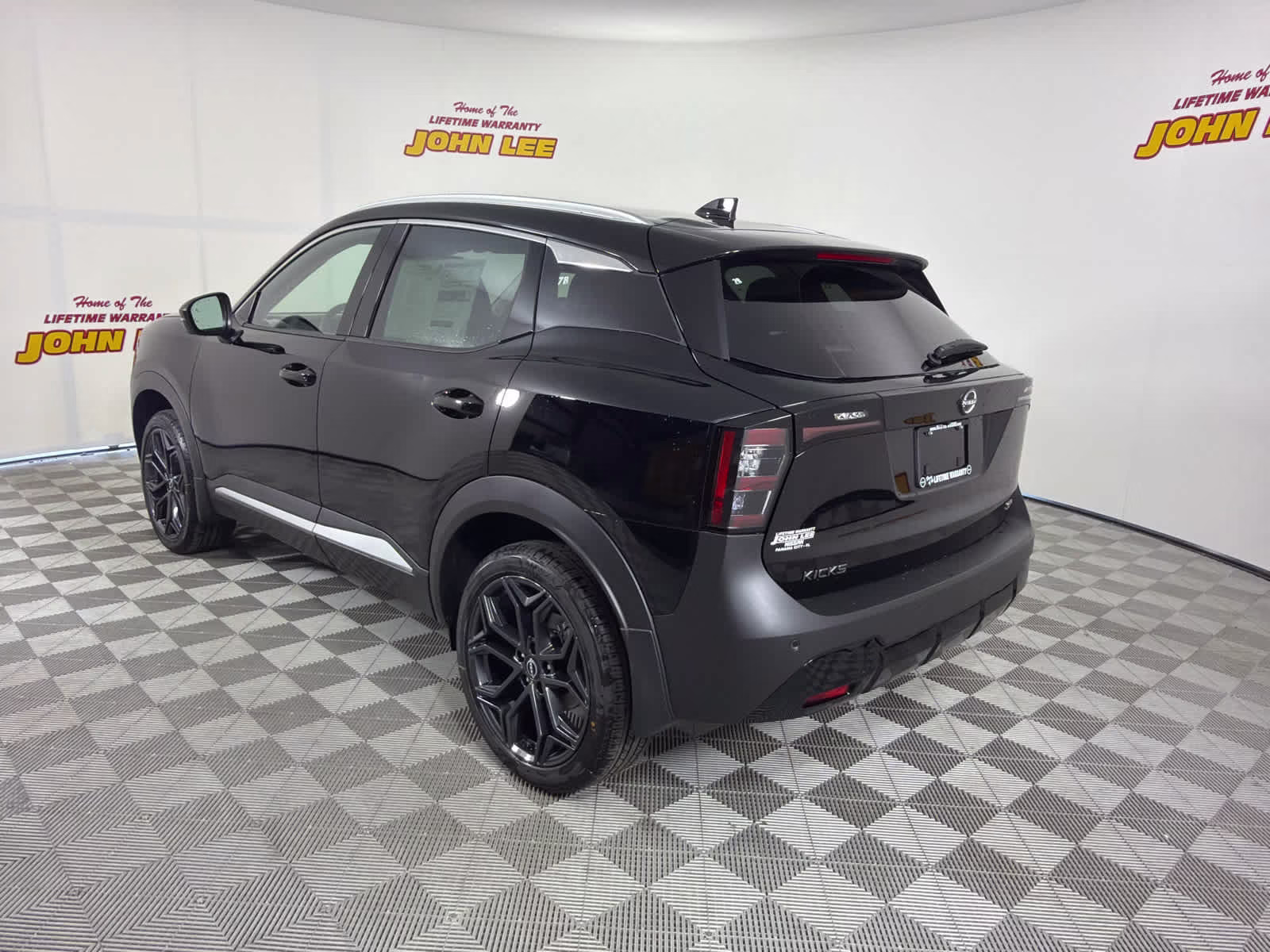 2026 Super Black Nissan Kicks SR FWD SUV