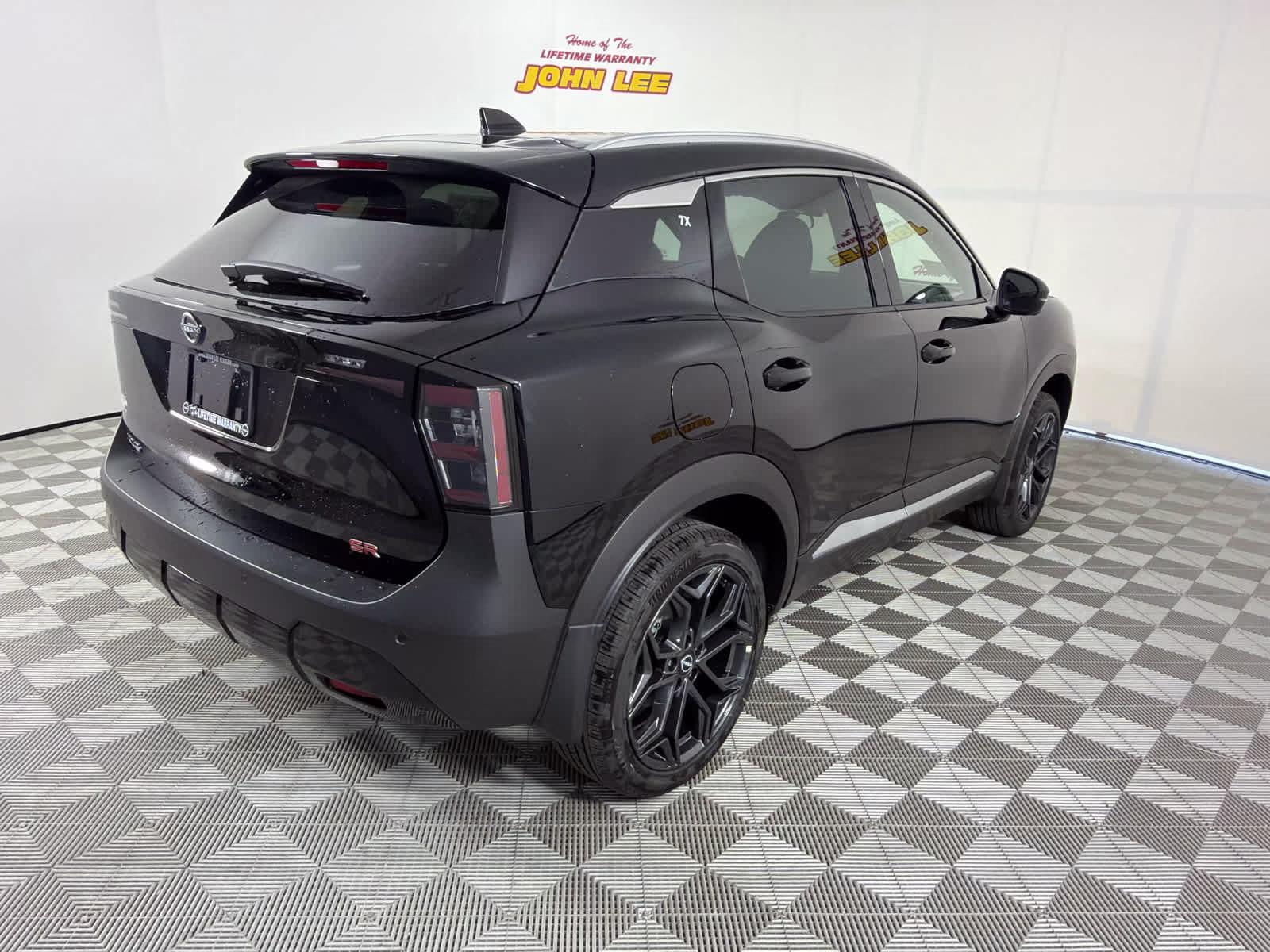 2026 Super Black Nissan Kicks SR FWD SUV
