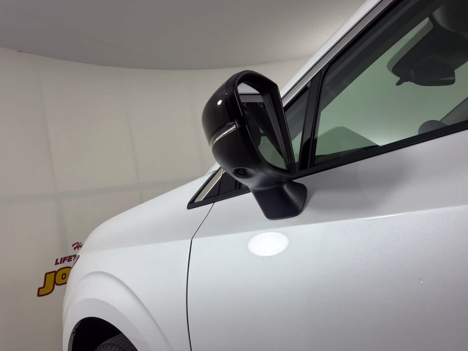 2026 Everest White Pearl Tricoat Nissan Murano SL AWD SUV