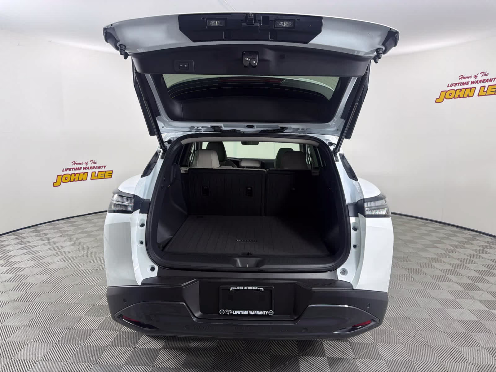 2026 Everest White Pearl Tricoat Nissan Murano SL AWD SUV