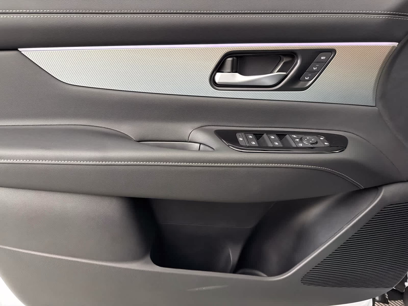 2026 Everest White Pearl Tricoat Nissan Murano Platinum AWD SUV