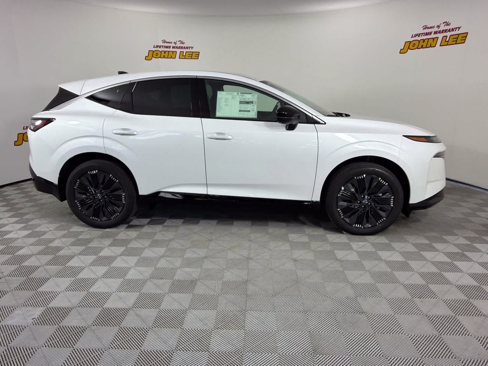 2026 Everest White Pearl Tricoat Nissan Murano Platinum AWD SUV