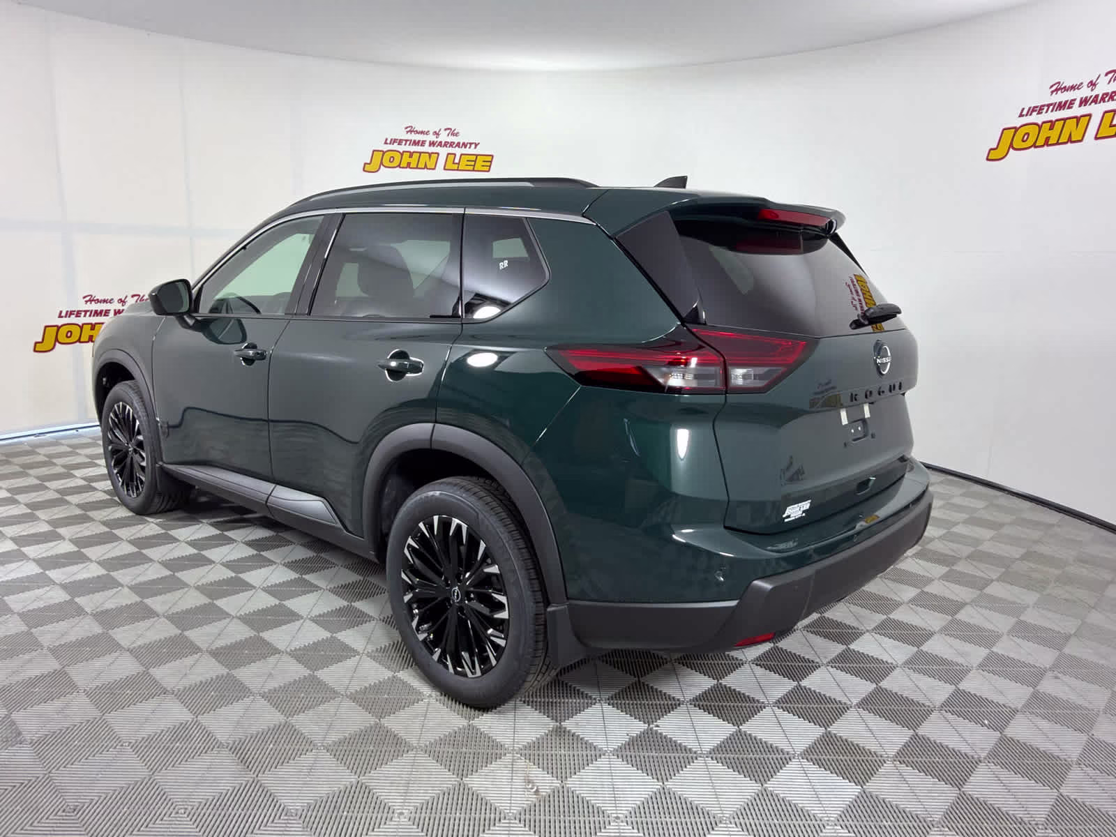 2026 Obsidian Green Nissan Rogue Dark Armor FWD SUV