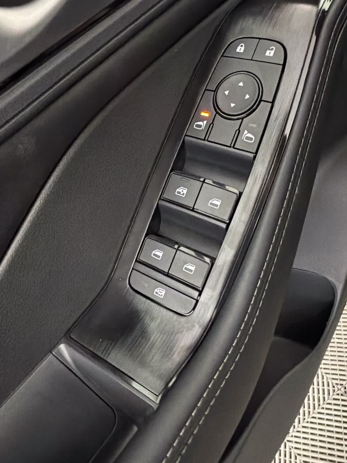 2026 Super Black Nissan Rogue SV FWD SUV