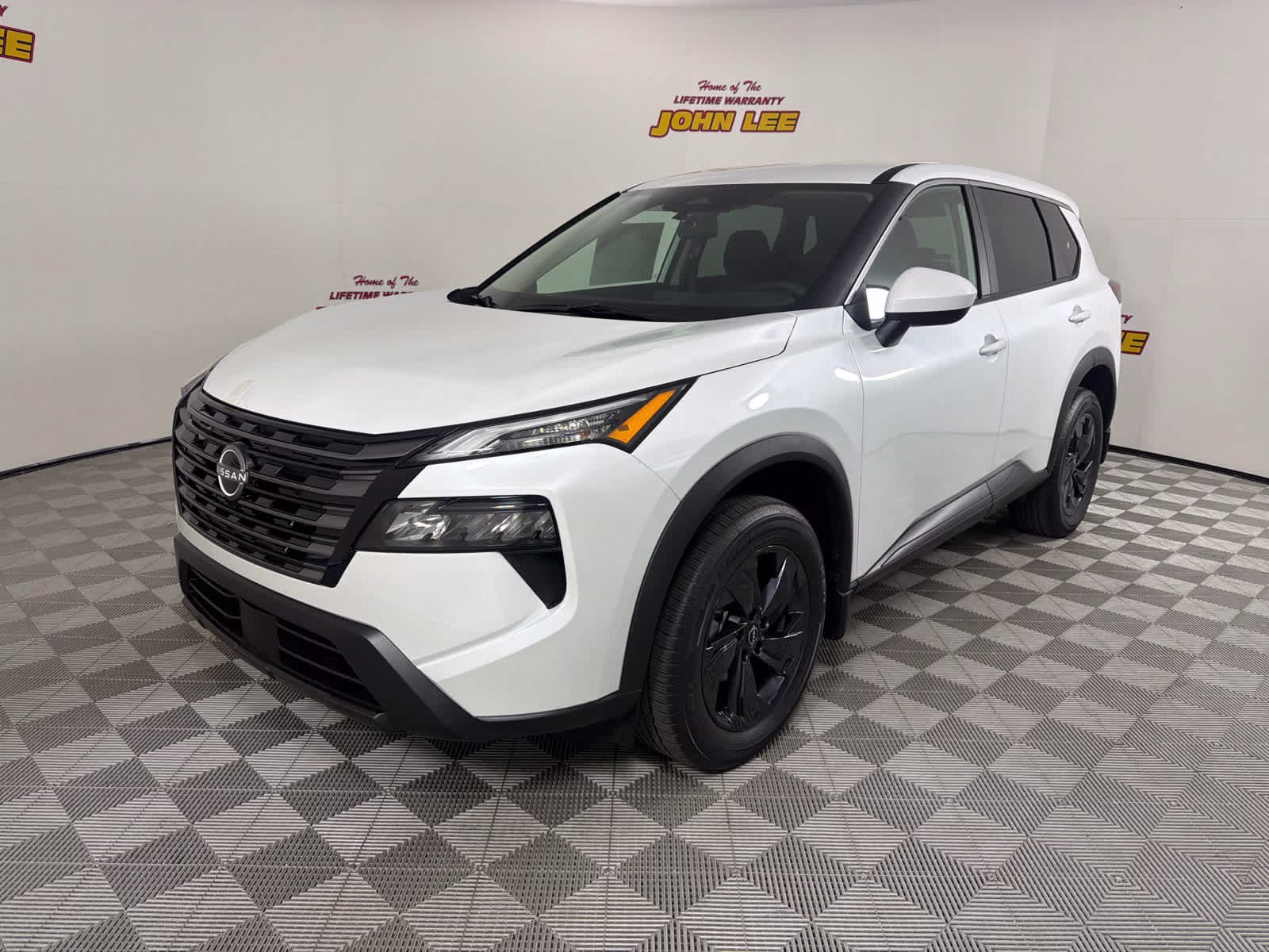2026 Everest White Pearl Tricoat Nissan Rogue SV FWD SUV