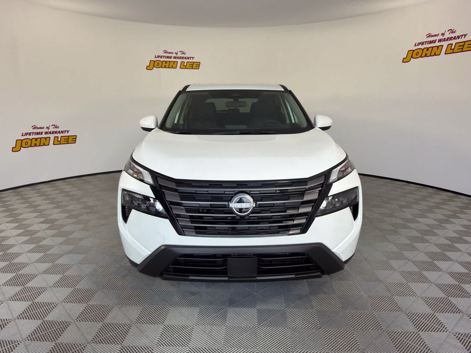 2026 Everest White Pearl Tricoat Nissan Rogue SV FWD SUV
