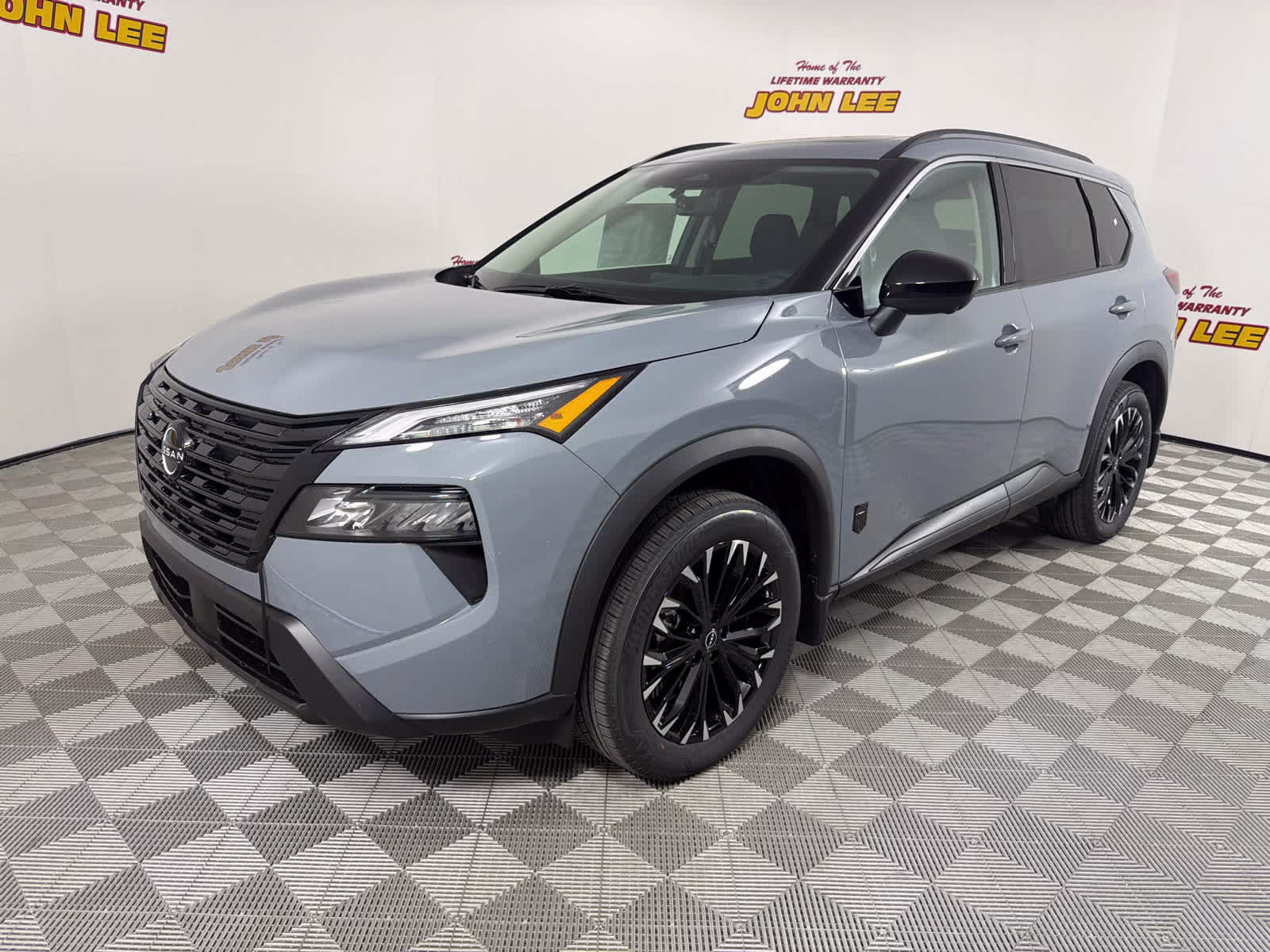 2026 Boulder Gray Pearl Nissan Rogue Dark Armor FWD SUV