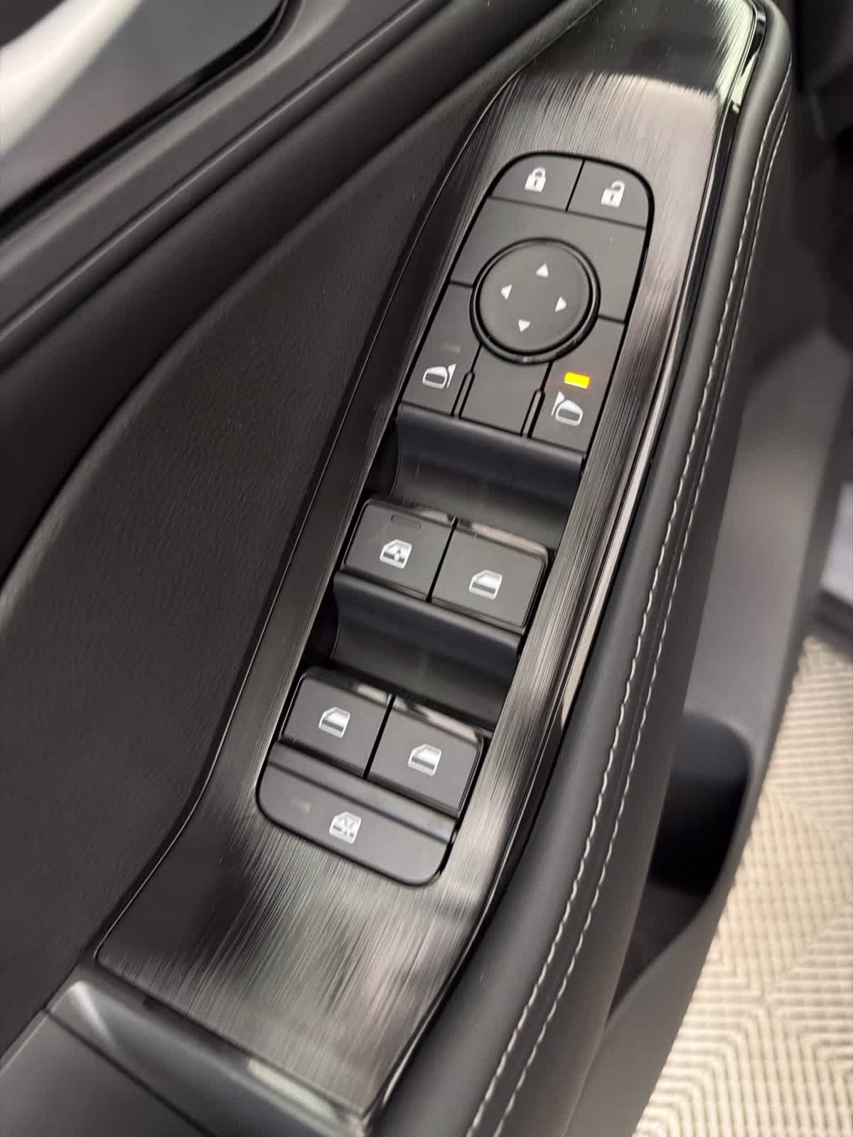 2026 Boulder Gray Pearl Nissan Rogue Dark Armor FWD SUV