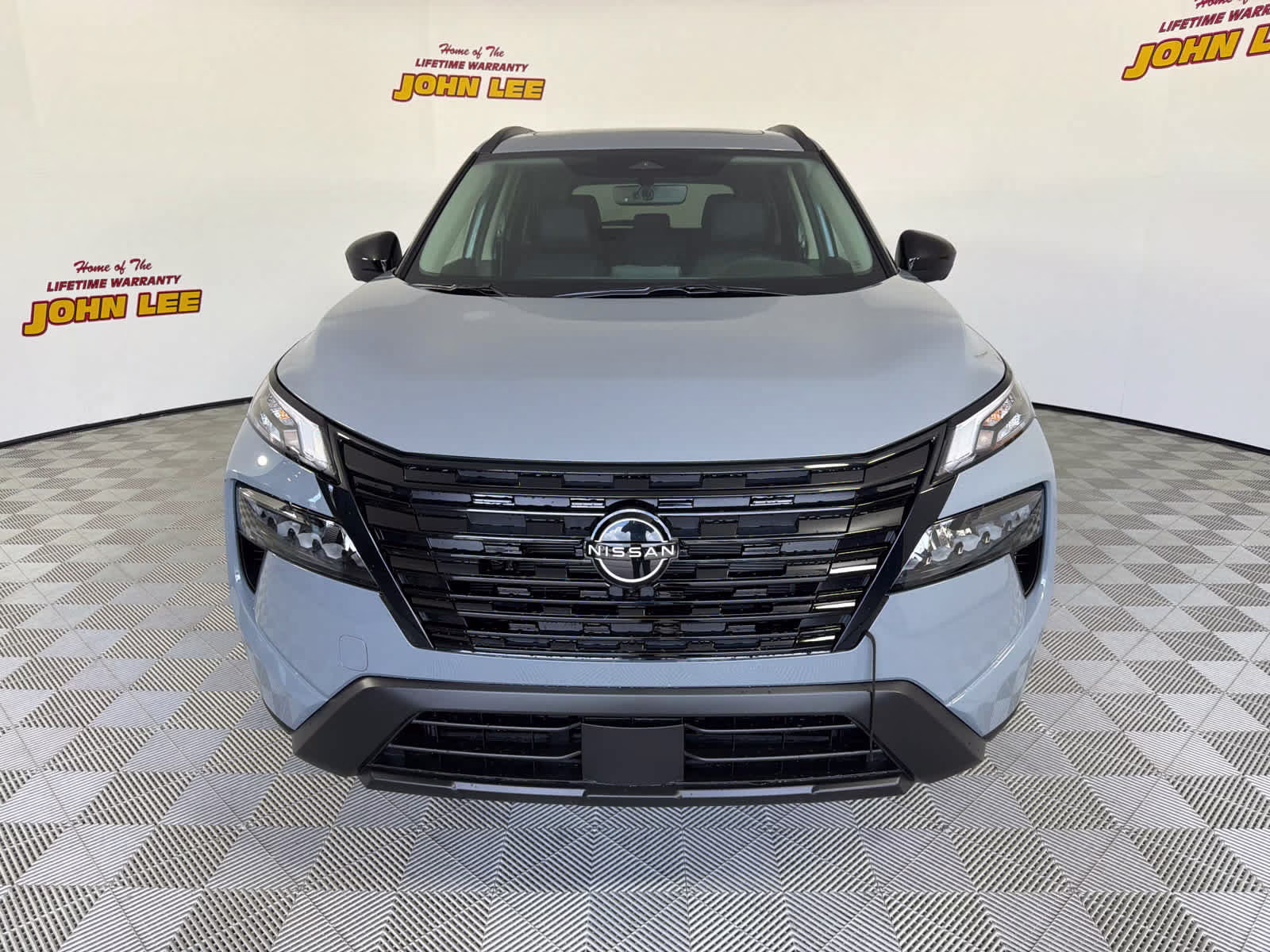 2026 Boulder Gray Pearl Nissan Rogue Dark Armor FWD SUV