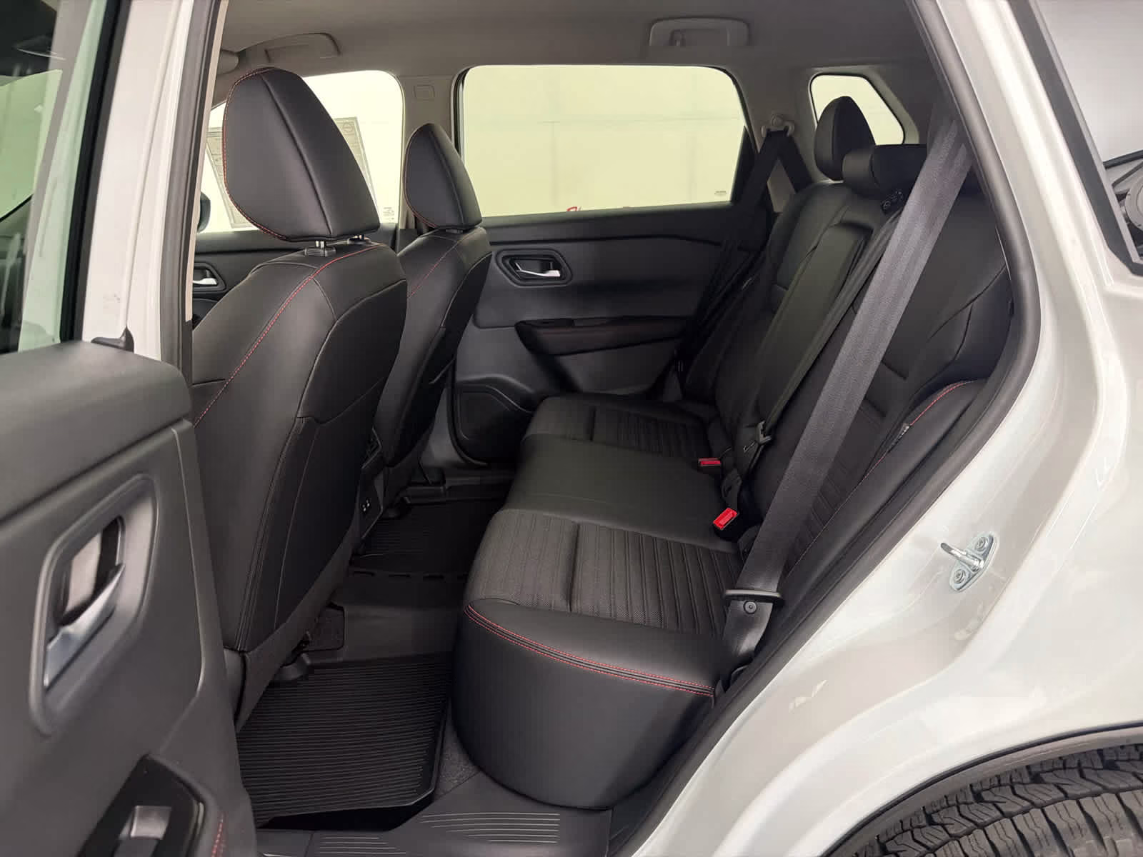 2026 Everest White Pearl Tricoat Nissan Rogue Rock Creek AWD SUV
