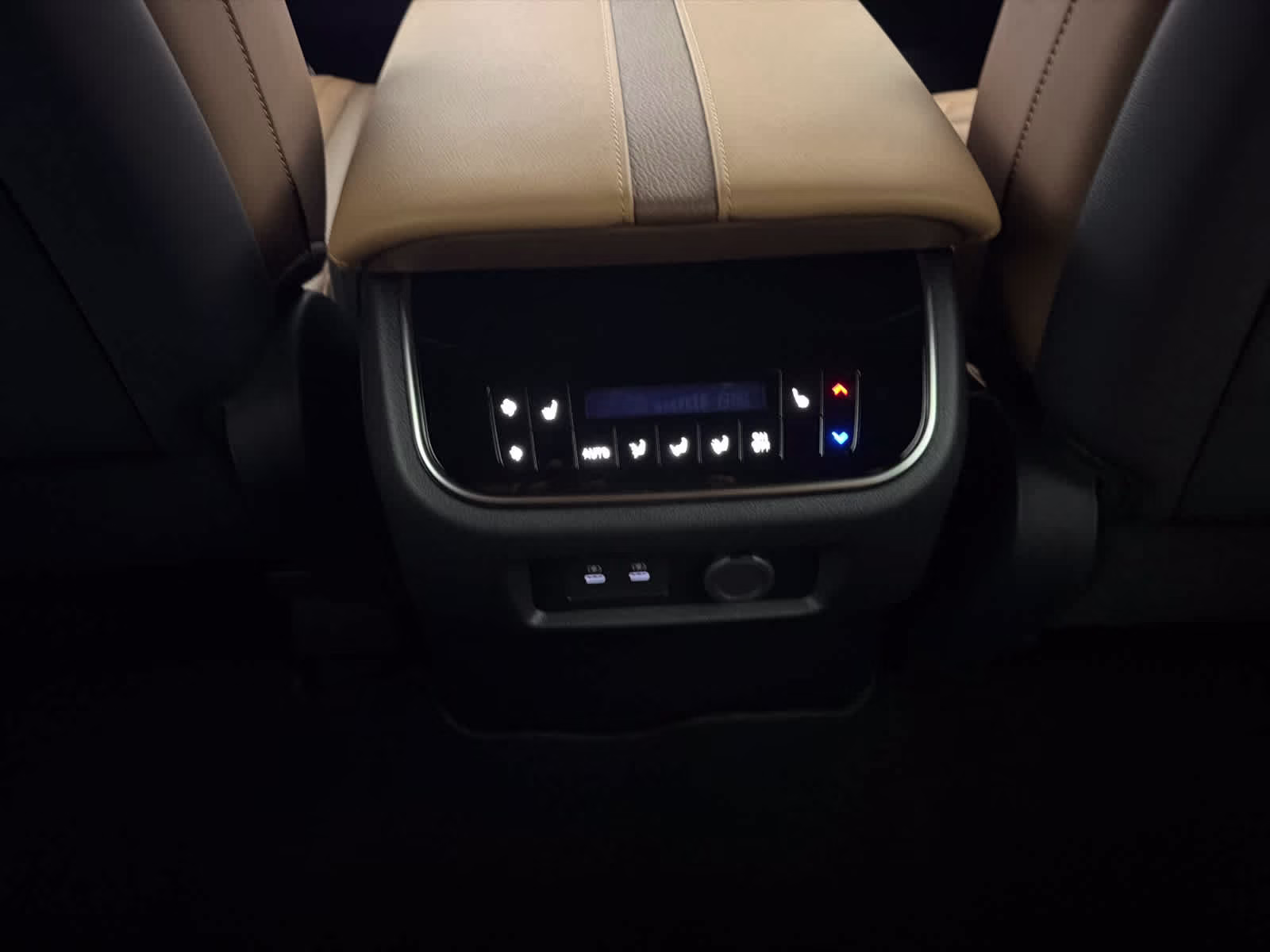 2026 Everest White Pearl Tricoat/Super Black Nissan Armada Platinum Reserve 4X4 SUV
