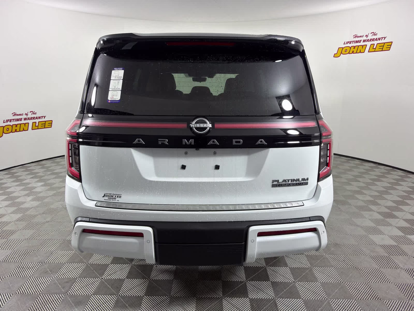 2026 Everest White Pearl Tricoat/Super Black Nissan Armada Platinum Reserve 4X4 SUV