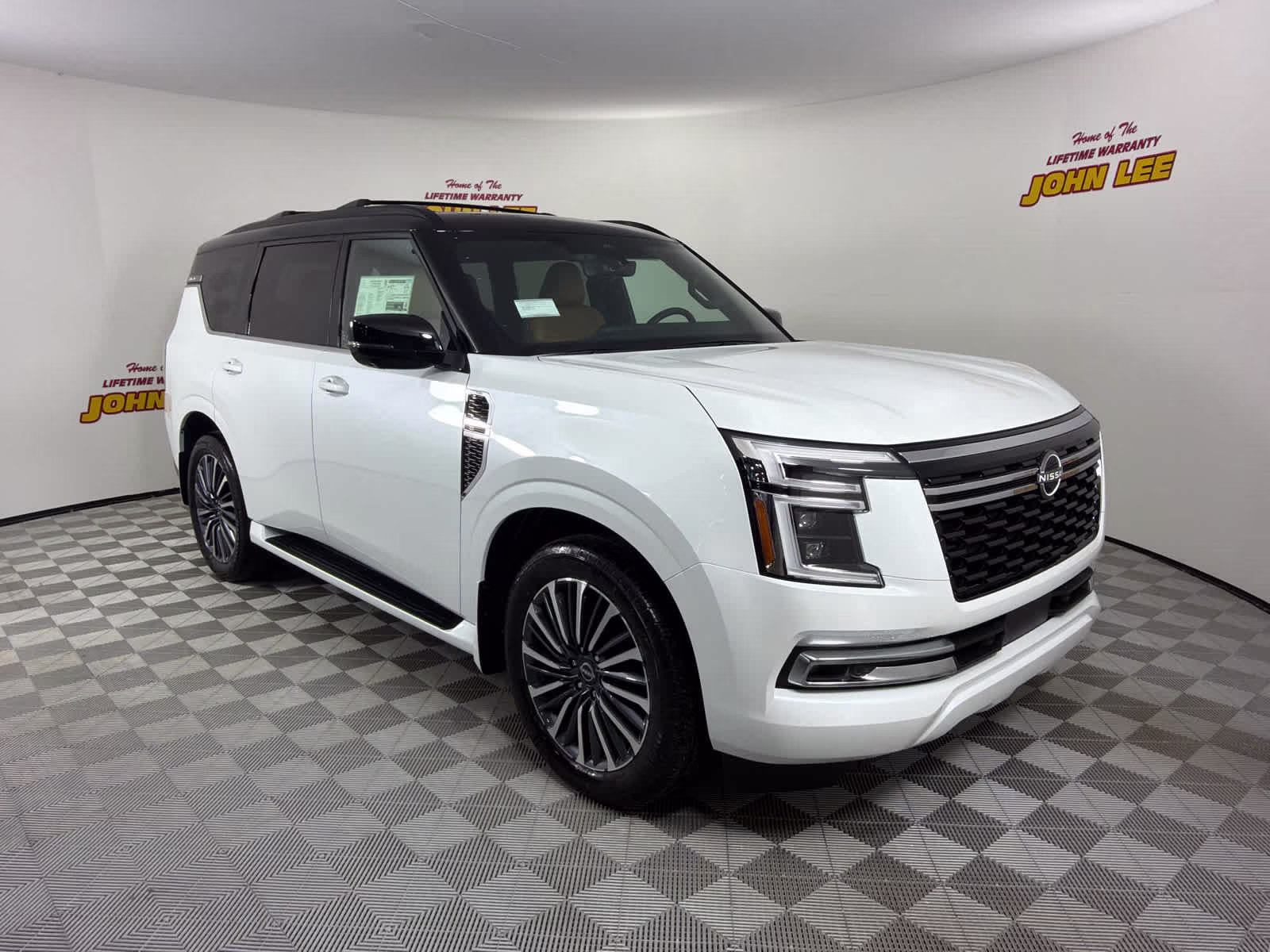 2026 Everest White Pearl Tricoat/Super Black Nissan Armada Platinum Reserve 4X4 SUV