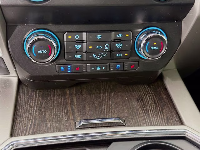 2021 Red Metallic Ford Super Duty F-250 SRW Lariat 4X4 Truck