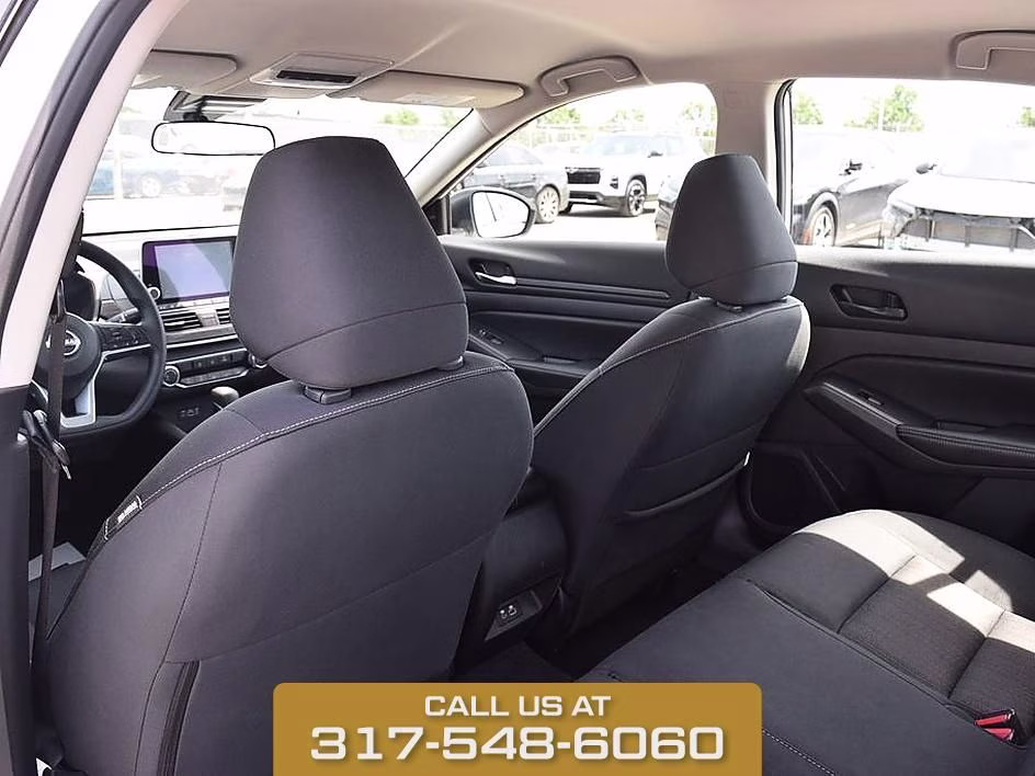 2025 Glacier White Nissan Altima 2.5 SV FWD Sedan