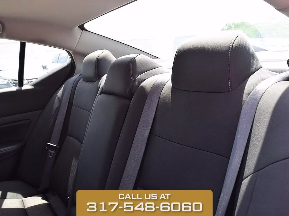 2025 Glacier White Nissan Altima 2.5 SV FWD Sedan