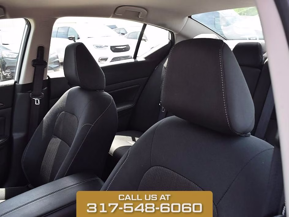 2025 Glacier White Nissan Altima 2.5 SV FWD Sedan