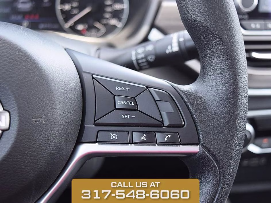 2025 Glacier White Nissan Altima 2.5 SV FWD Sedan
