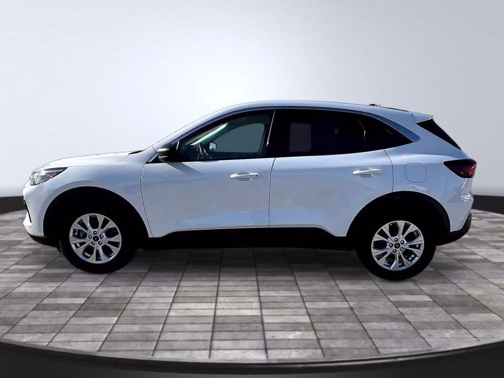 2023 Oxford White Ford Escape Active AWD SUV