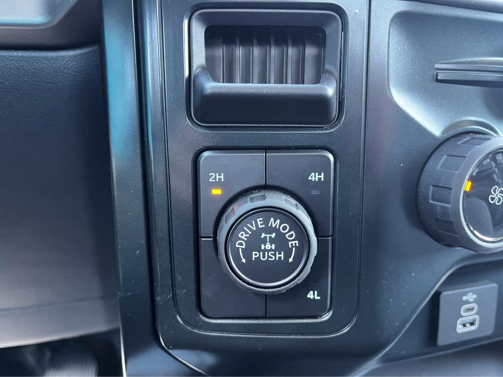 2025 Atlas Blue Ford F-150 XL 4X4 Truck