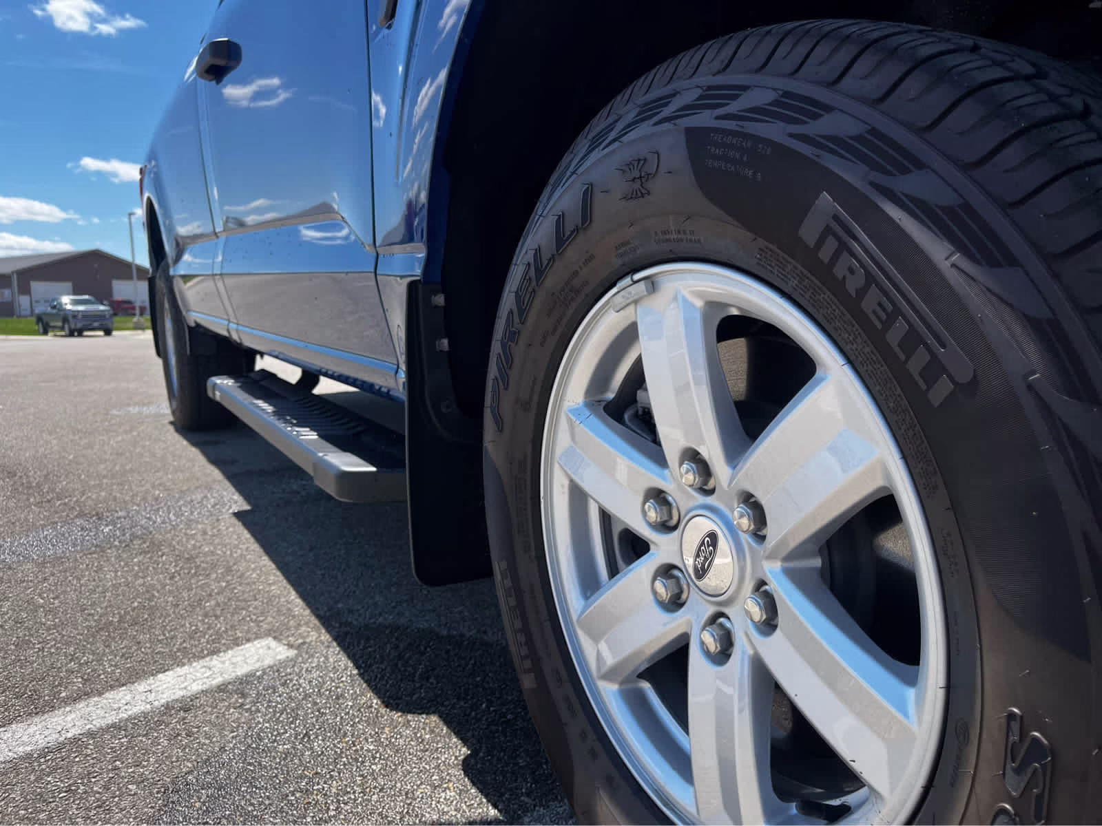 2025 Atlas Blue Ford F-150 XL 4X4 Truck