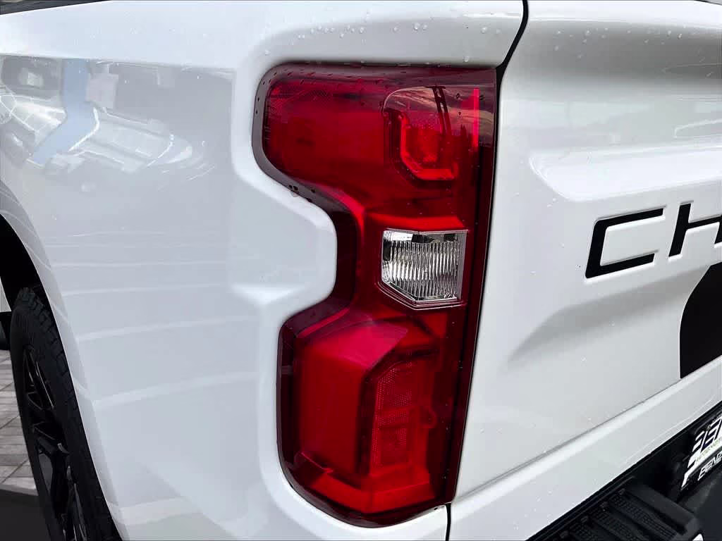 2023 Summit White Chevrolet Silverado 1500 RST 4X4 Truck