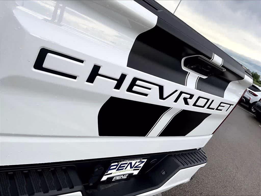 2023 Summit White Chevrolet Silverado 1500 RST 4X4 Truck