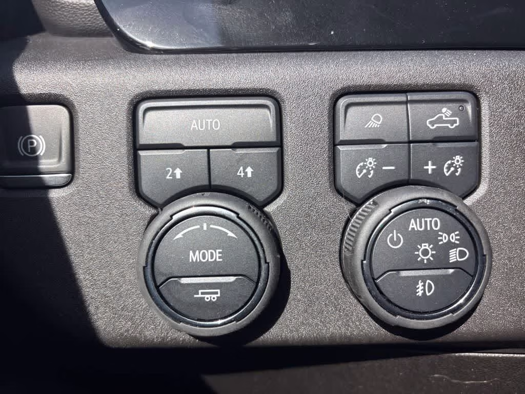 2025 Summit White Chevrolet Silverado 1500 LTZ 4X4 Truck