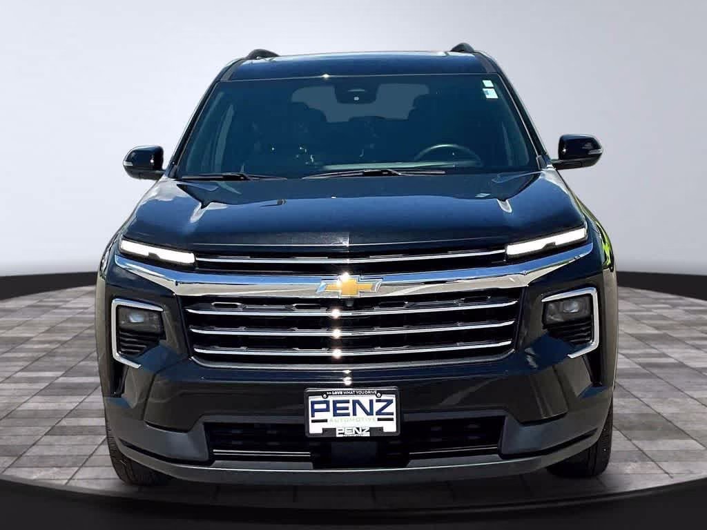 2025 Mosaic Black Metallic Chevrolet Traverse AWD LT AWD SUV
