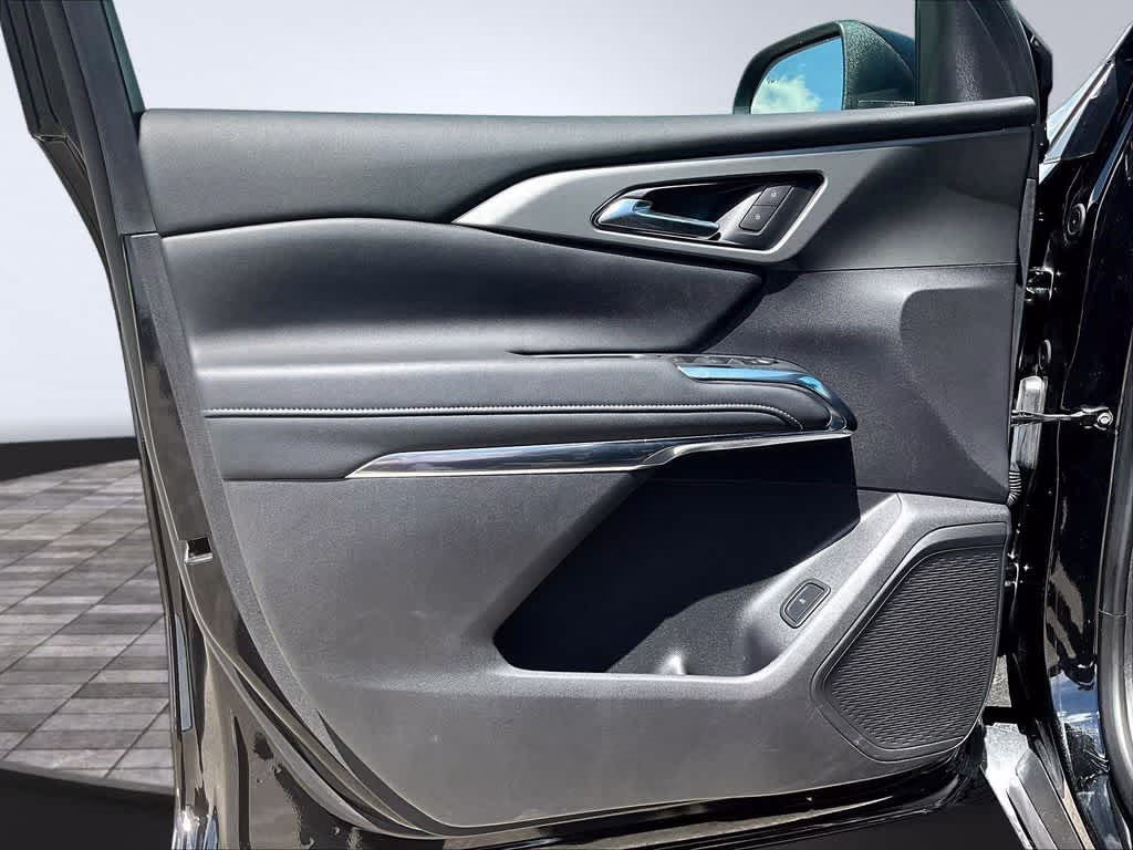 2025 Mosaic Black Metallic Chevrolet Traverse AWD LT AWD SUV