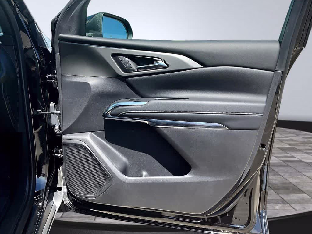 2025 Mosaic Black Metallic Chevrolet Traverse AWD LT AWD SUV
