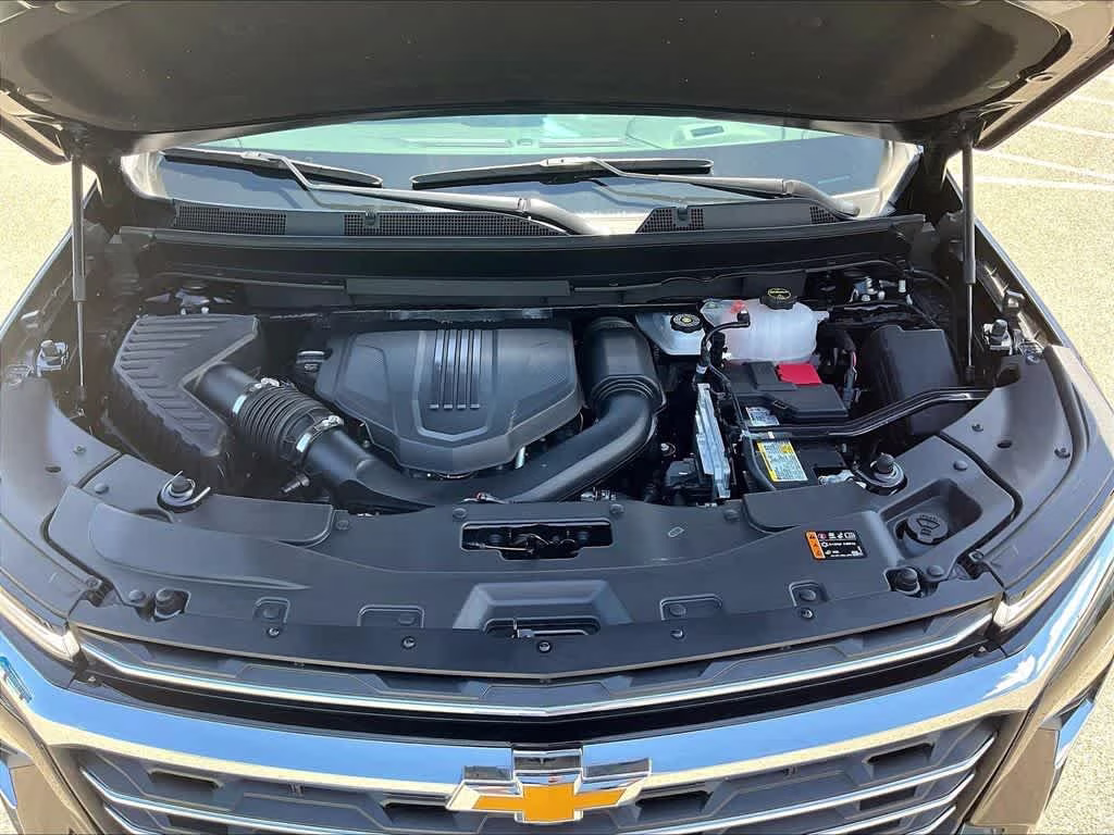 2025 Mosaic Black Metallic Chevrolet Traverse AWD LT AWD SUV