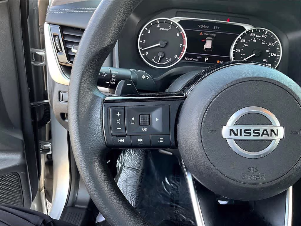 2021 Brilliant Silver Metallic Nissan Rogue SV AWD SUV