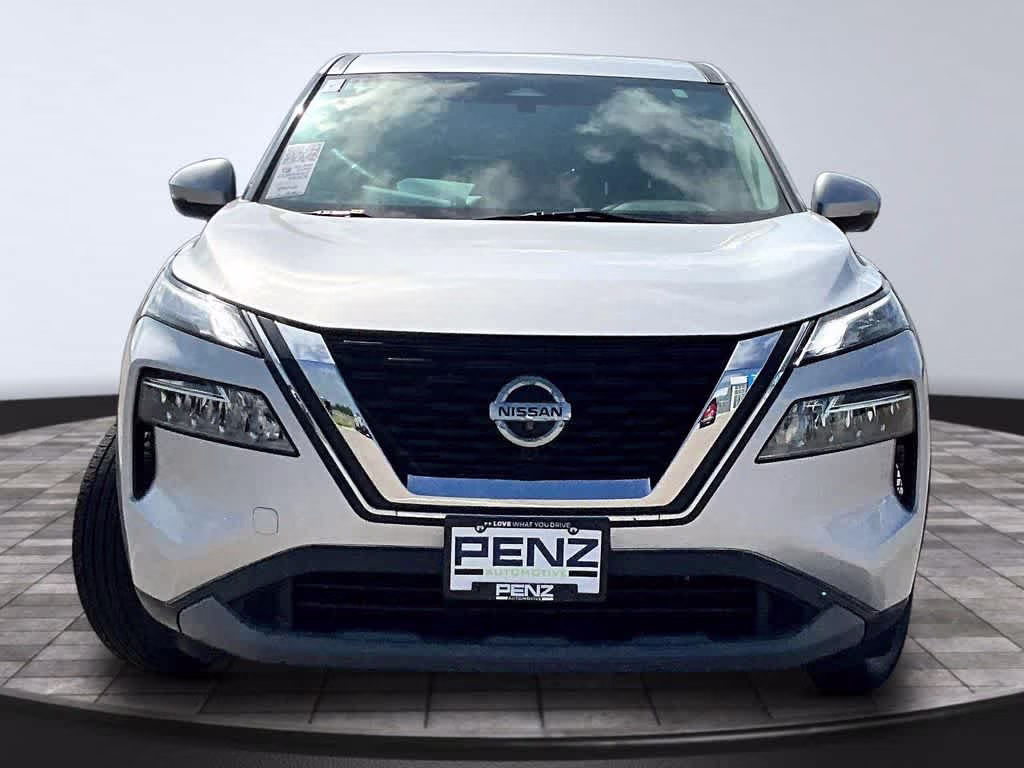 2021 Brilliant Silver Metallic Nissan Rogue SV AWD SUV