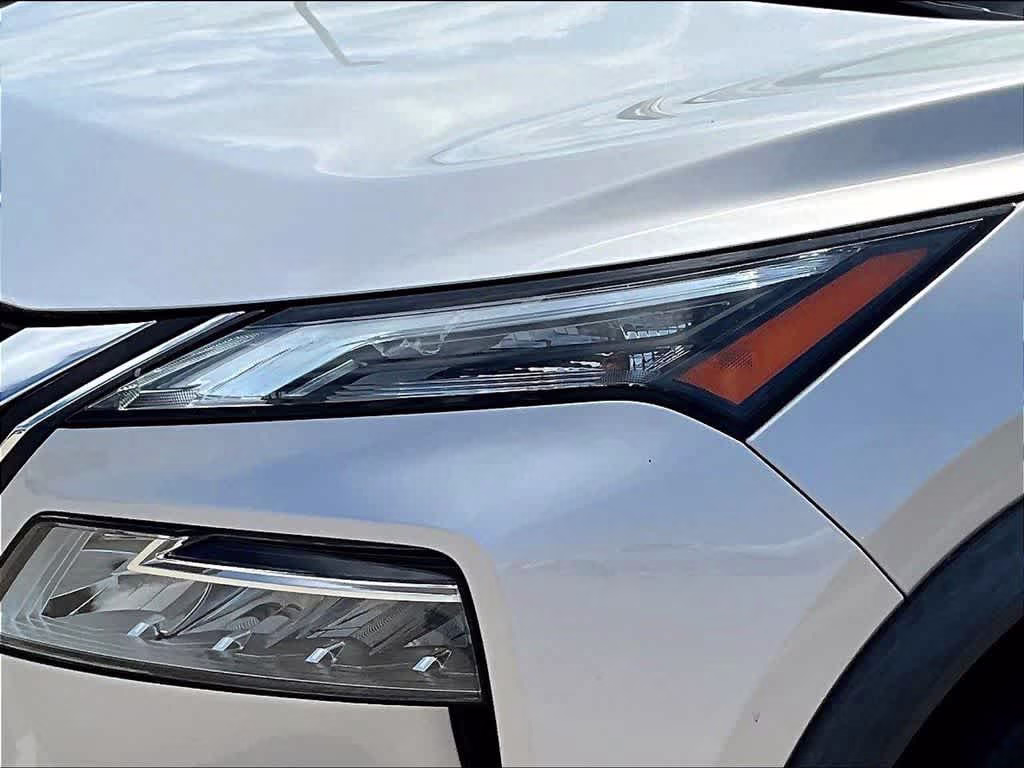 2021 Brilliant Silver Metallic Nissan Rogue SV AWD SUV