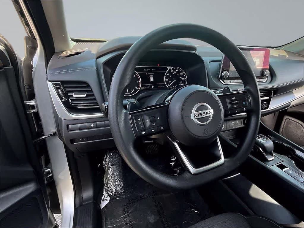 2021 Brilliant Silver Metallic Nissan Rogue SV AWD SUV