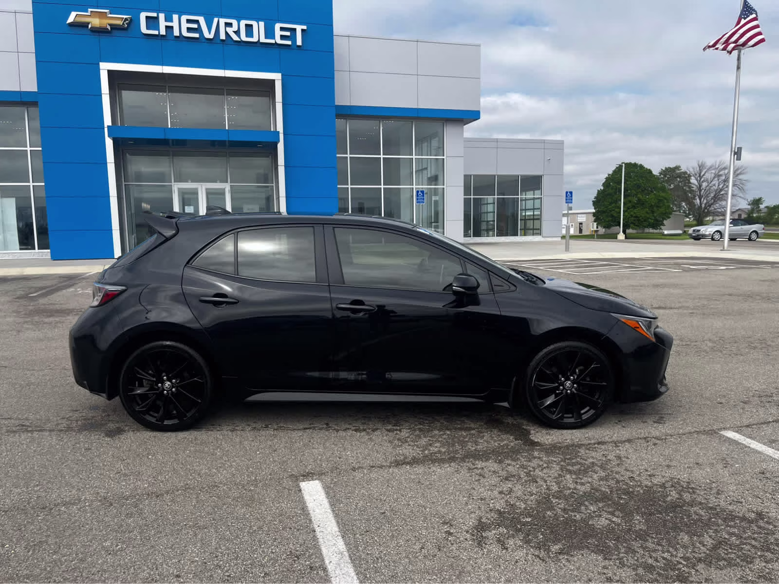 2021 Midnight Black Metallic Toyota Corolla Hatchback SE FWD Sedan